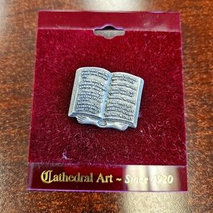 Vintage Rare Ten Commandments Brooch Vtg but has tags